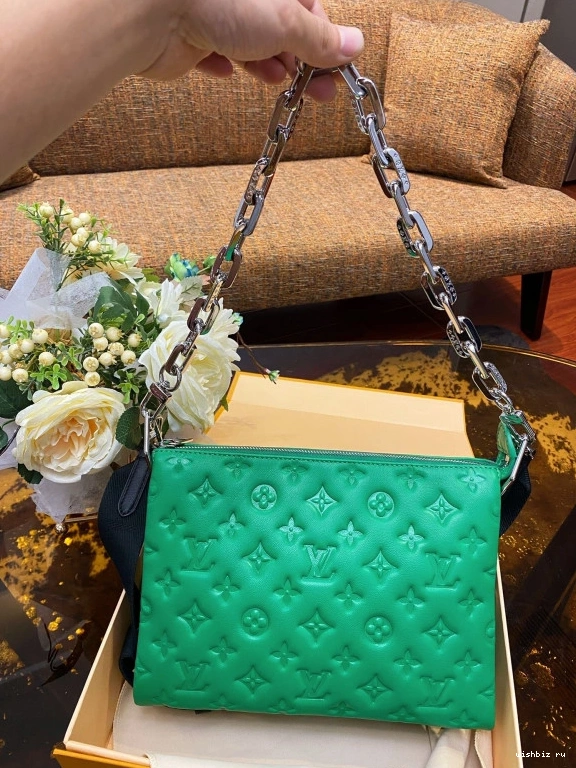 WIS LOUIS PM VUITTON COUSSIN 0128